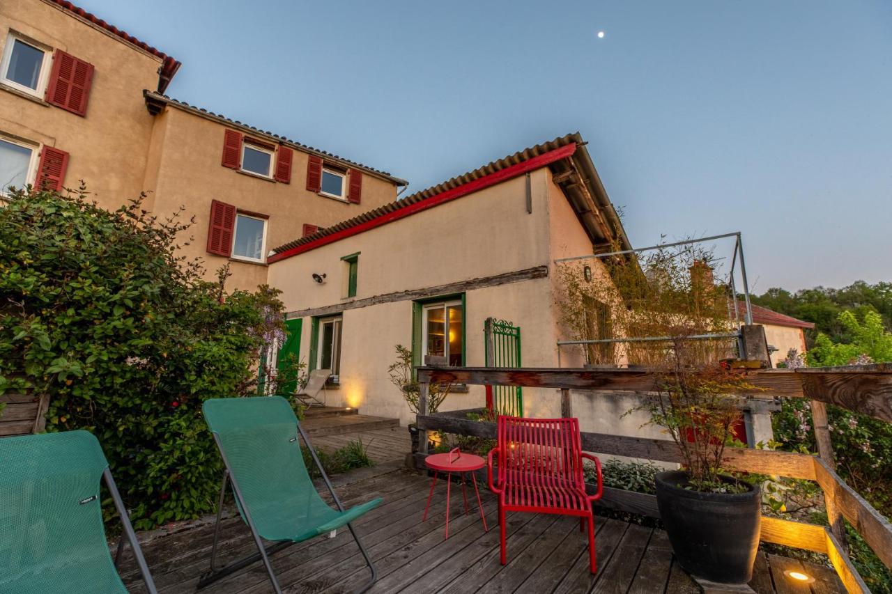 La Maison Perchee Thiers Exterior photo
